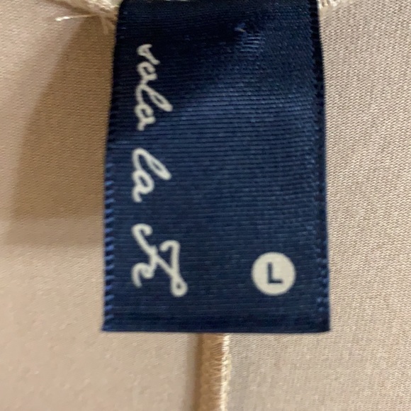 Beige dress - Picture 3 of 4